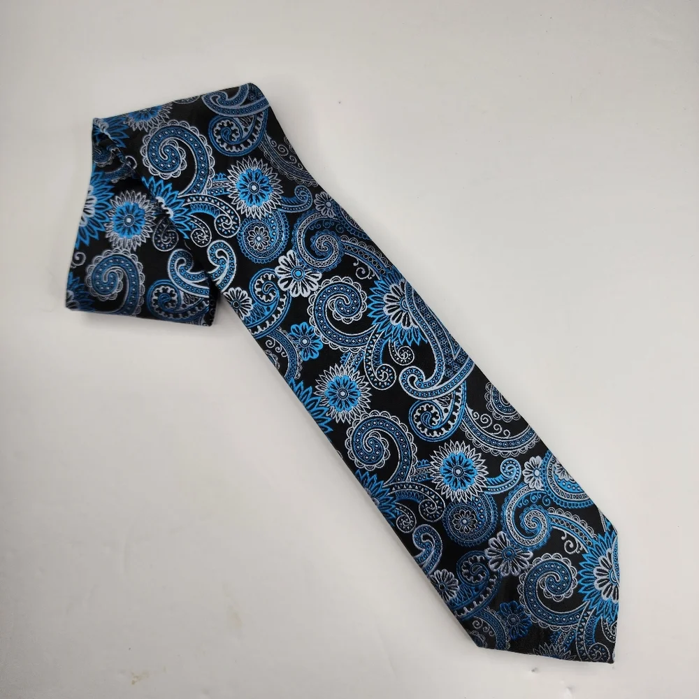 BERGAMO NEW YORK Blue Paisley Tie.